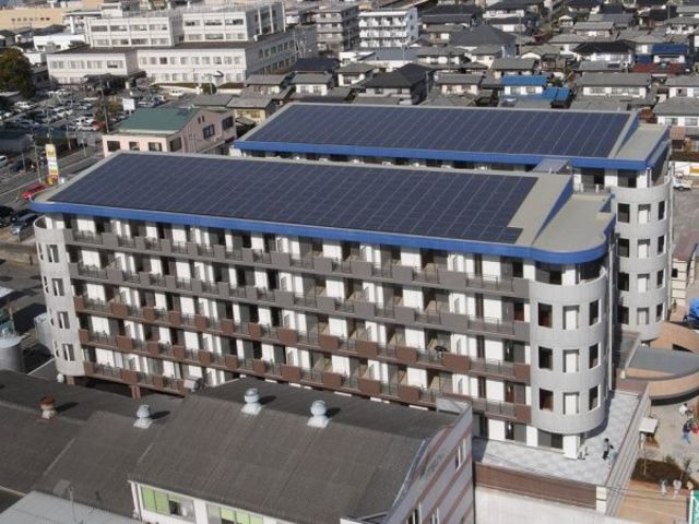 建物外観　太陽光発電でお財布にやさしいマンションです