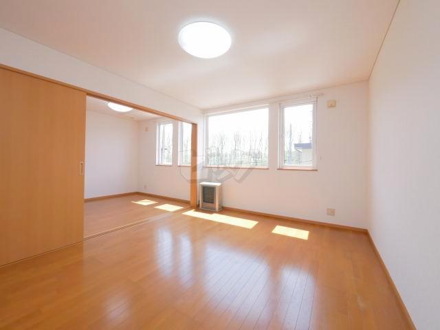 眺望　窓が大きく明るいお部屋です♪