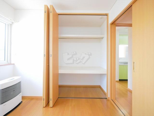 収納　衣類の収納に便利なクローゼットが付いています！