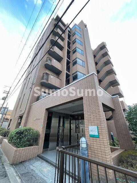 建物外観　落ち着いた雰囲気の外観です