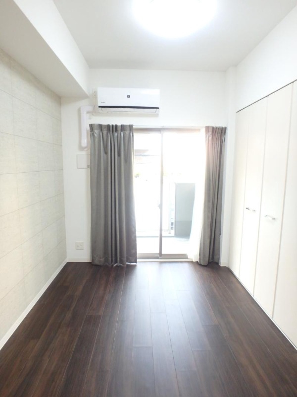 地下鉄四つ橋線 花園町駅 徒歩12分 10階建 築6年の内装写真