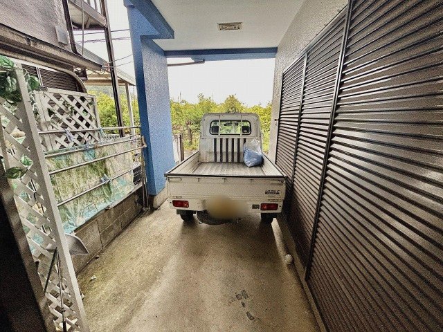 駐車場　小型車限定になります