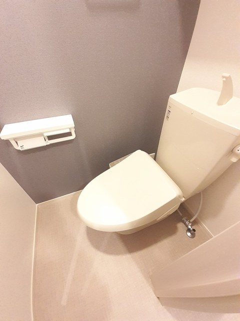 ＪＲ赤穂線 香登駅 徒歩5分 2階建 築3年のトイレ写真