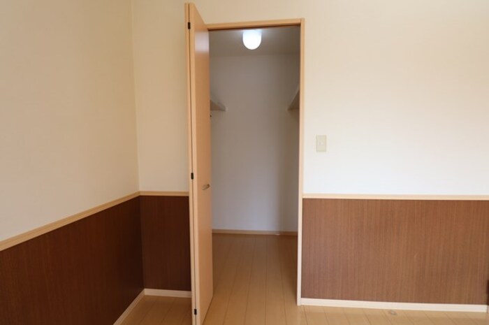 収納　ウォークインクローゼット