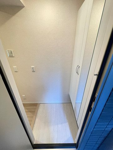 D-room WEST PARK 西宮北口の玄関写真