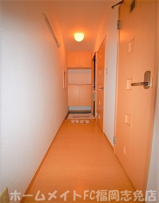 ＪＲ香椎線 酒殿駅 2階建 築21年の玄関写真