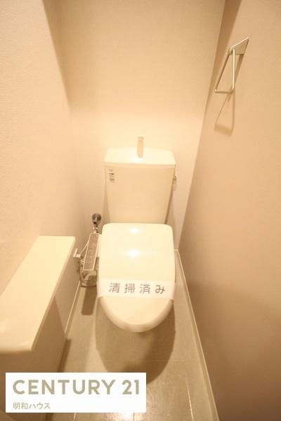 トイレ　温水洗浄便座完備のトイレです◎