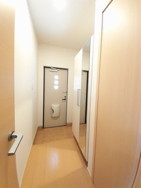 ＪＲ赤穂線 香登駅 徒歩20分 2階建 築11年の玄関写真