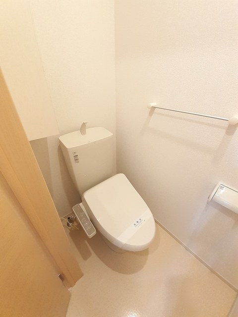ＪＲ赤穂線 香登駅 徒歩20分 2階建 築11年のトイレ写真