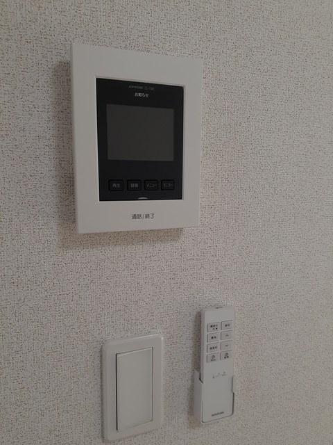セキュリティ　モニター付きインターホン