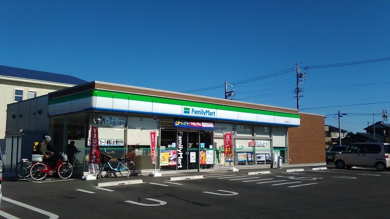 コンビニ　ファミリーマート一宮浅井店（コンビニ）まで578m