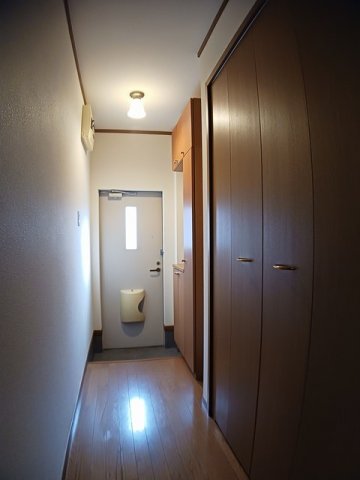 玄関　落ち着いた玄関です