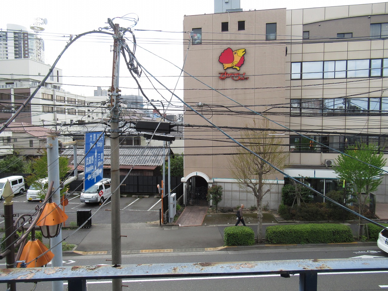 眺望　前面南面は井の頭通りになり眺望・日当り共に良好です。