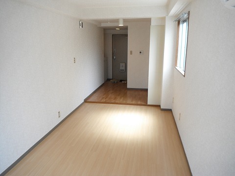 居室・リビング　10帖の広々ワンルームタイプ・東南角部屋です。