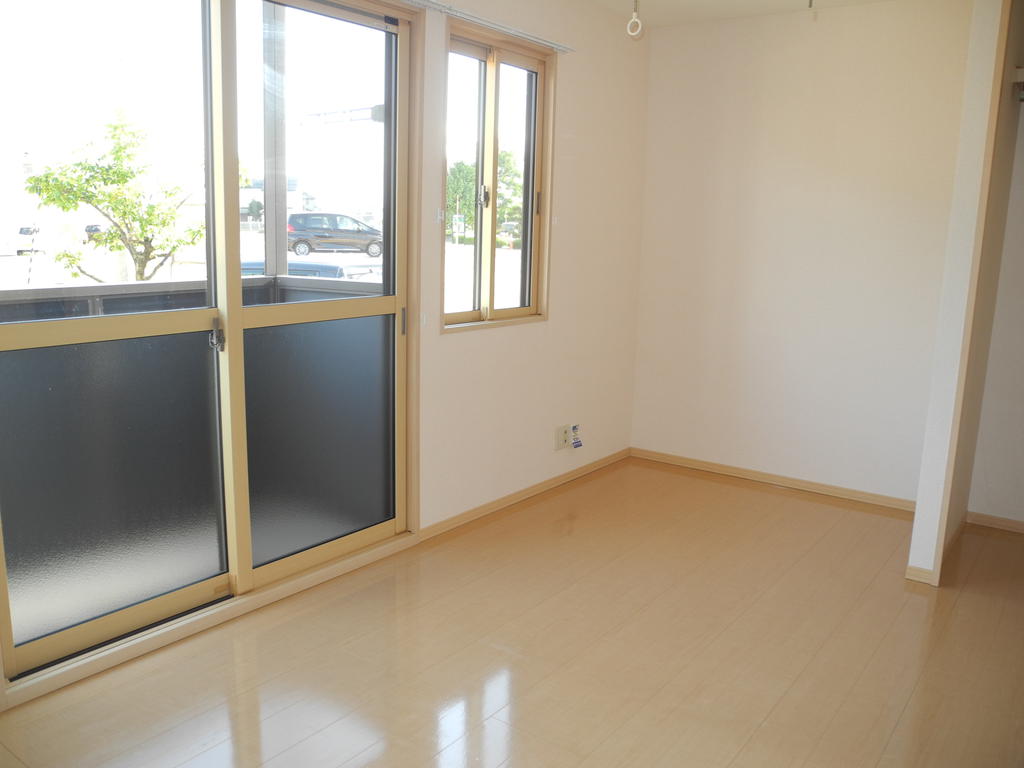 居室・リビング　明るいお部屋です
