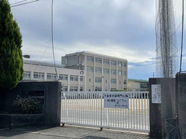 小学校　姫路市立小学校網干西小学校（小学校）まで1655m