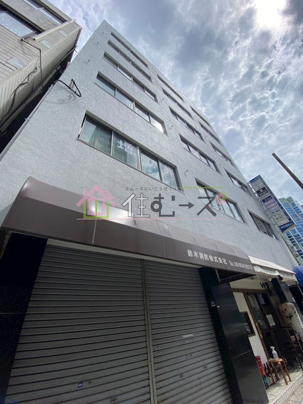 新日本難波ビルの建物外観