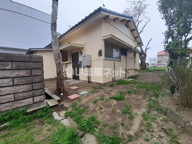 東郷 平屋の建物外観