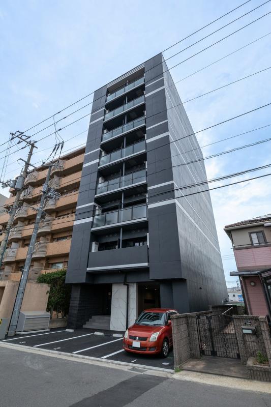 高松市観光町のマンションの建物外観