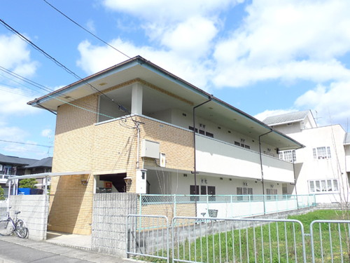 京都市左京区岩倉西河原町のマンションの建物外観