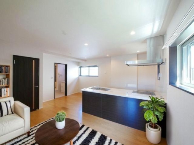 居室・リビング　CGで家具等を配置したもので家具等は含まれません