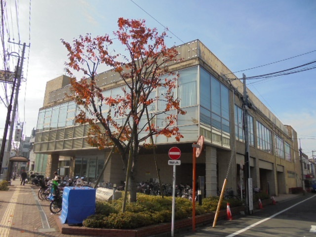 【プレミアムフラット江戸川親水公園の図書館】