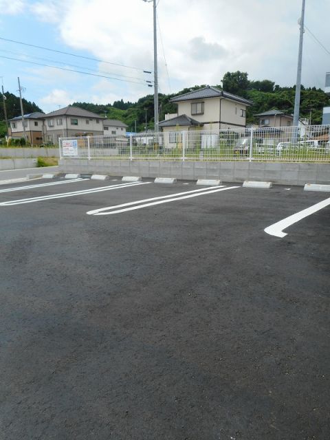 【エクセレント　Ｋの駐車場】