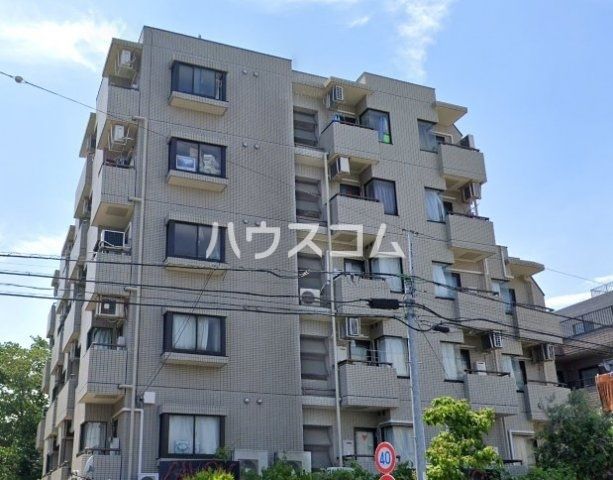 世田谷区下馬のマンションの建物外観