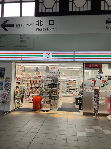 【サムティ灘駅前のコンビニ】