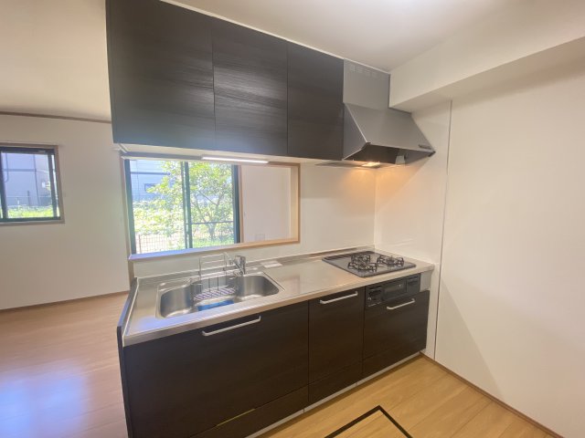キッチン　※別部屋参考写真