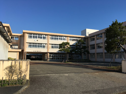 【ヴィリアグランデの小学校】