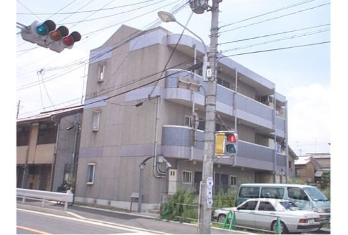 京都市伏見区深草大亀谷西久宝寺町のマンションの建物外観