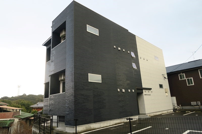 【MODERN PALAZZO Isahaya Moaの建物外観】