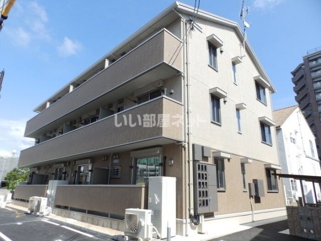 ラヴィトピア新町の建物外観