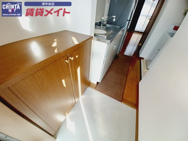 玄関　同型参考写真