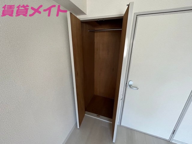 収納　同物件別部屋の写真