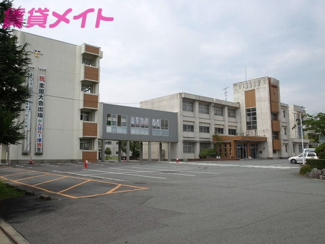 高校・高専　三重県立津商業高等学校（高校・高専）まで2866m