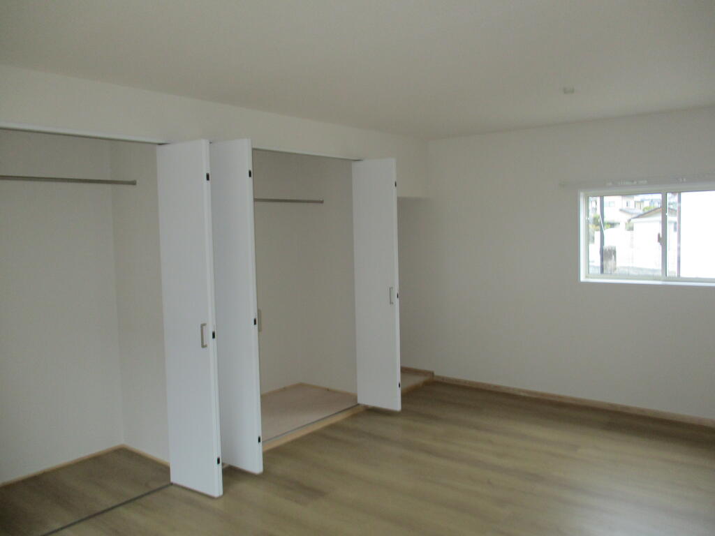 西中通り戸建ての居間写真