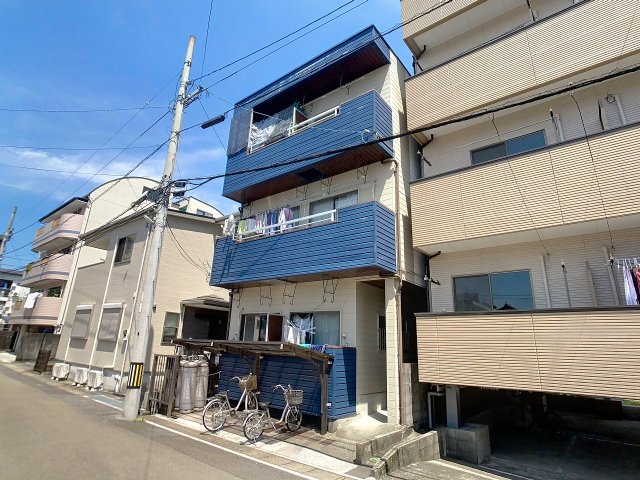 建物外観　2015年12月撮影