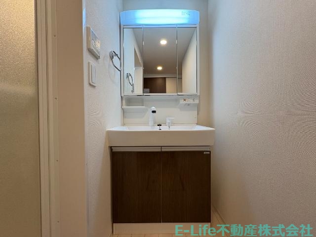 洗面設備　洗髪洗面化粧台