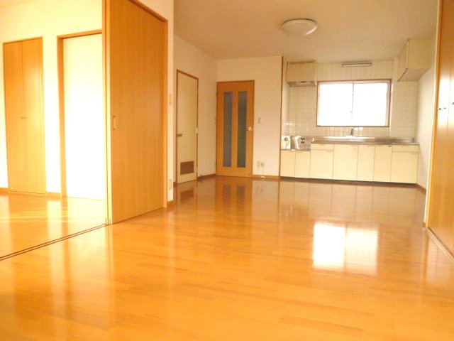 居室・リビング　2013年4月撮影