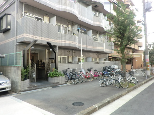 エントランス　エントランス部分です。