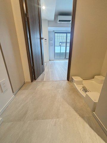 玄関　収納もある玄関です