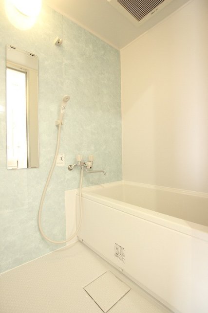 バス・シャワールーム　同物件別号室