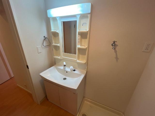 洗面設備　洗髪洗面化粧台