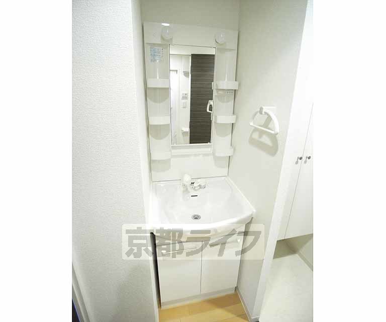 洗面設備　独立洗面台です。