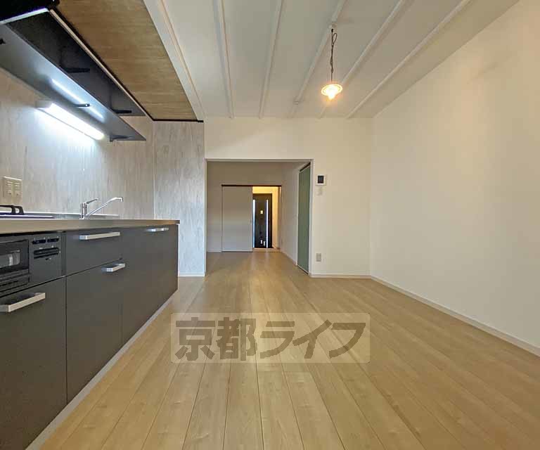 居室・リビング　キャットウォークのある１２．５帖のＬＤＫです。