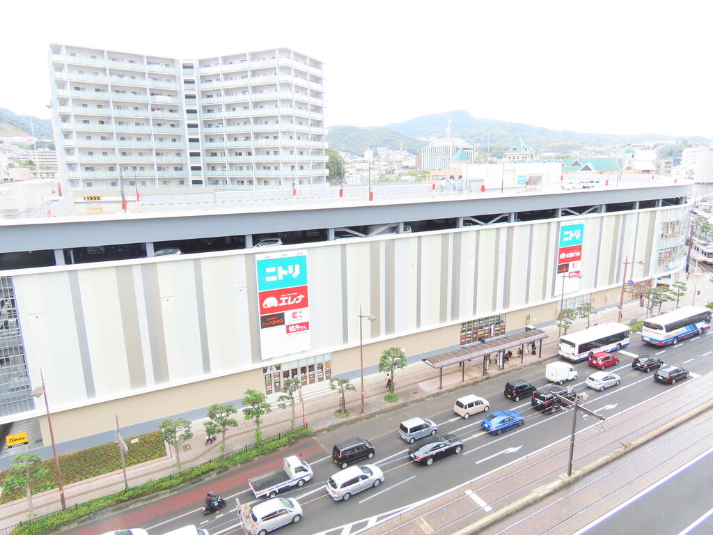 スーパー　エレナプラっとモール長崎店（スーパー）まで313m