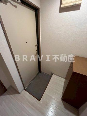 玄関　【グランド・ソレイユ】きれいな玄関です