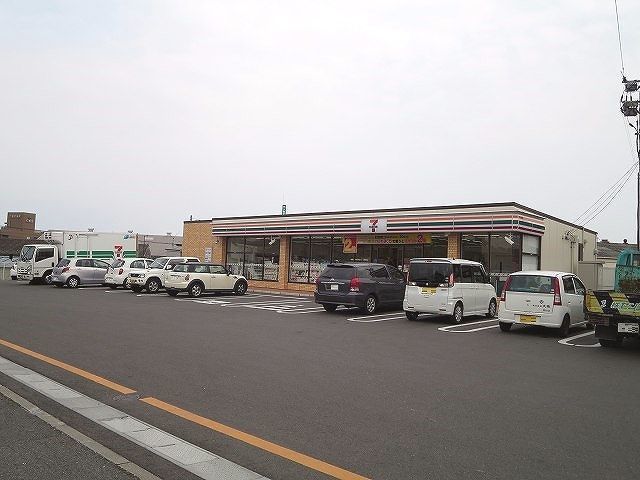 コンビニ　セブンイレブン　古国府店（コンビニ）まで300m